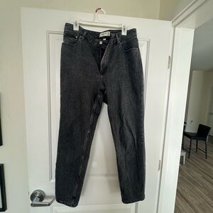 Abercrombie the mom high rise jeans